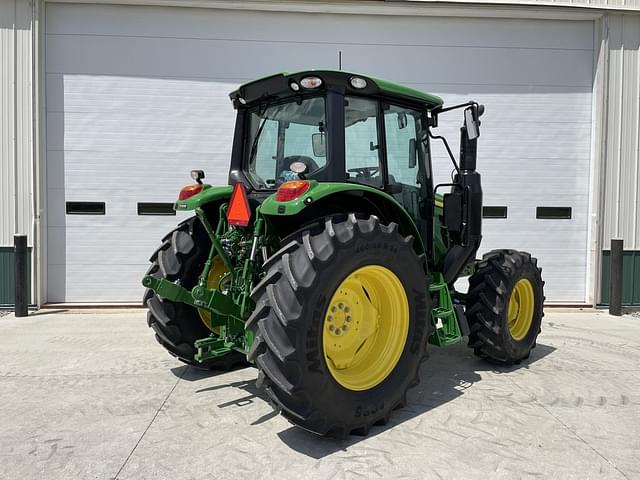 Image of John Deere 6120M equipment image 4