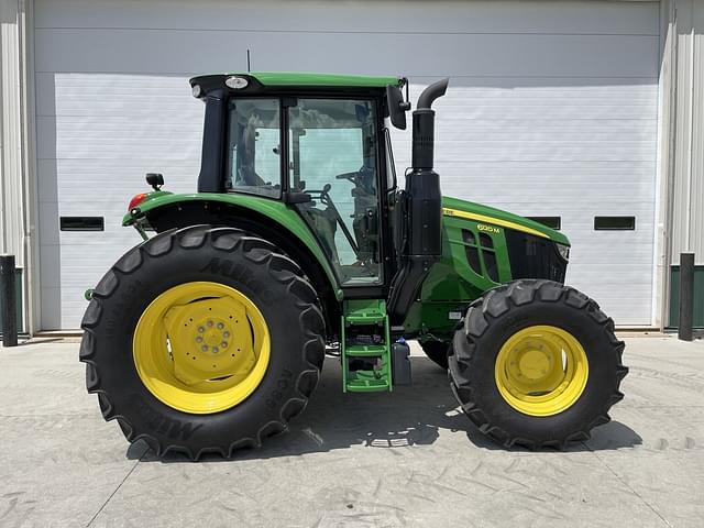 Image of John Deere 6120M equipment image 3