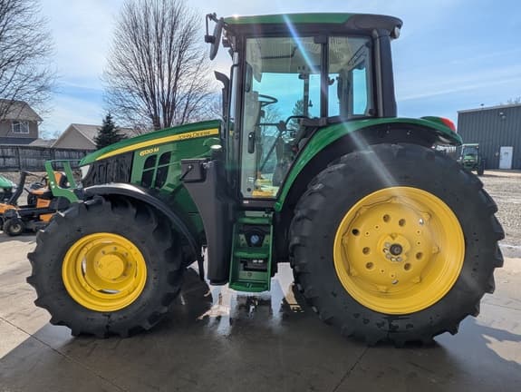 Image of John Deere 6120M equipment image 4