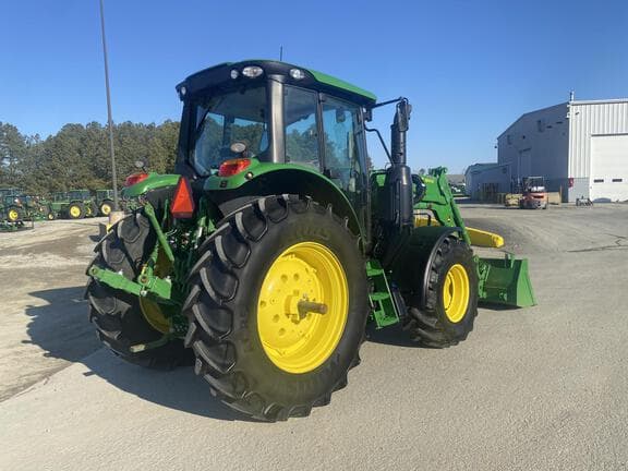 Image of John Deere 6120M equipment image 4