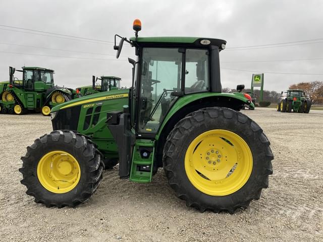 Image of John Deere 6120M equipment image 2