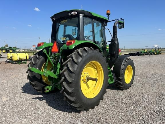 Image of John Deere 6120M equipment image 4