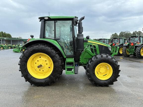 Image of John Deere 6120M equipment image 1