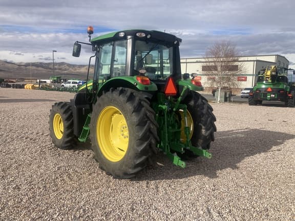 Image of John Deere 6120M equipment image 2