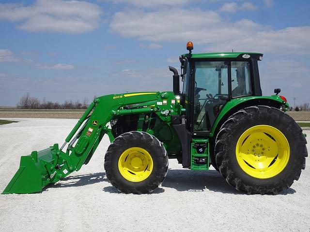 Image of John Deere 6120M equipment image 2