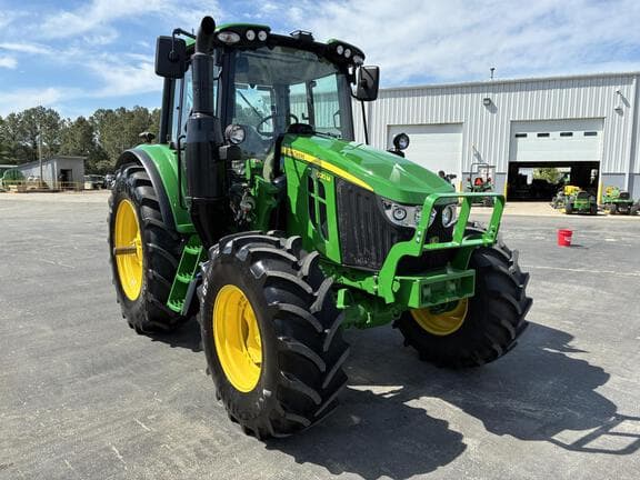 Image of John Deere 6120M equipment image 1