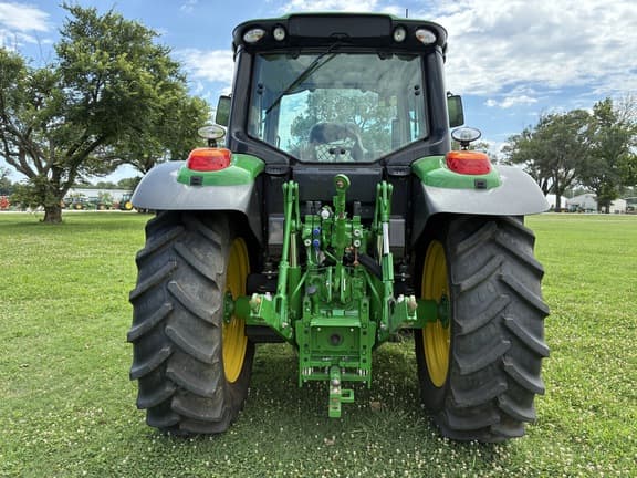 Image of John Deere 6120M equipment image 3