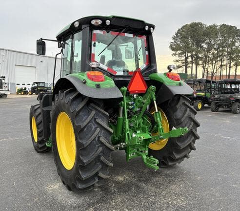 Image of John Deere 6120M equipment image 4