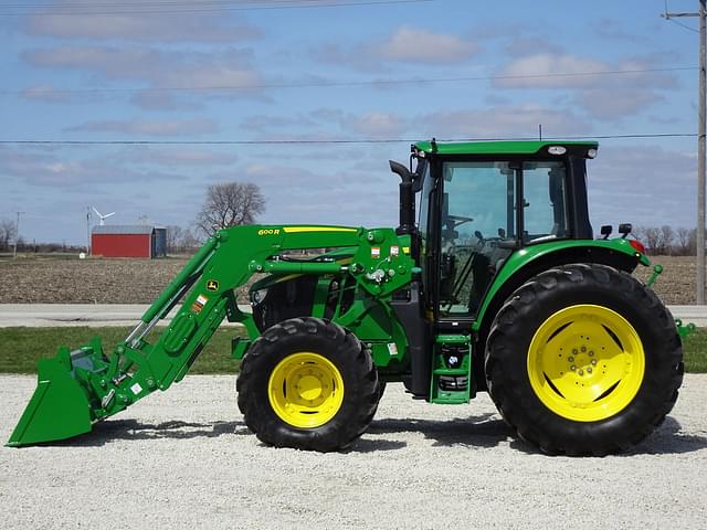 Image of John Deere 6120M equipment image 1