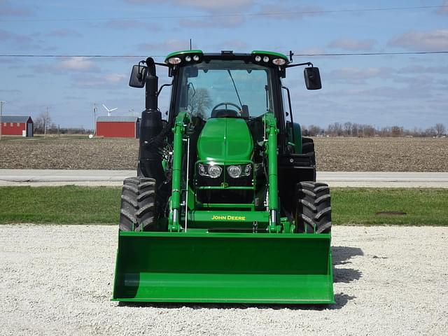 Image of John Deere 6120M equipment image 4