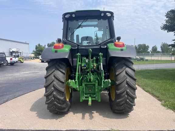 Image of John Deere 6120M equipment image 2