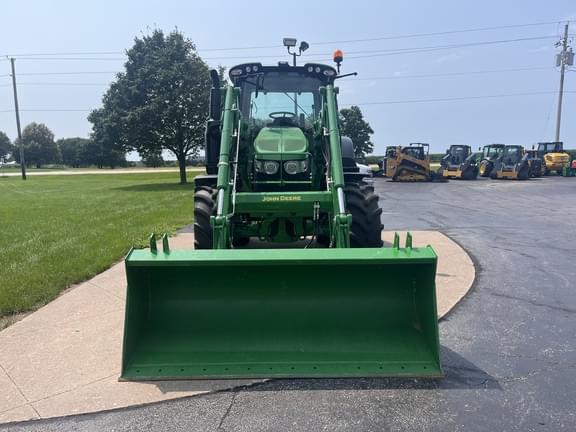 Image of John Deere 6120M equipment image 1