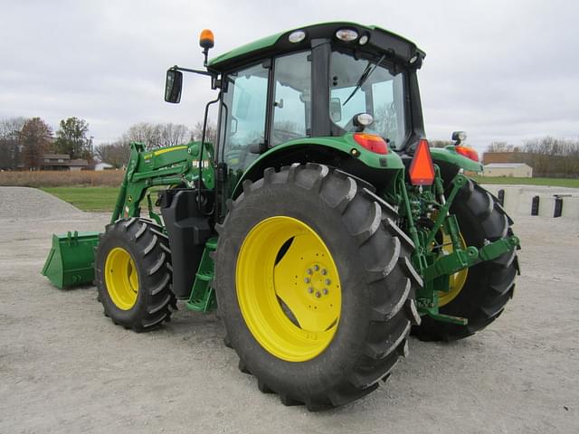 Image of John Deere 6120M equipment image 2