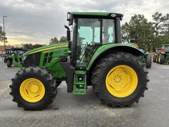 Image of John Deere 6120M equipment image 1