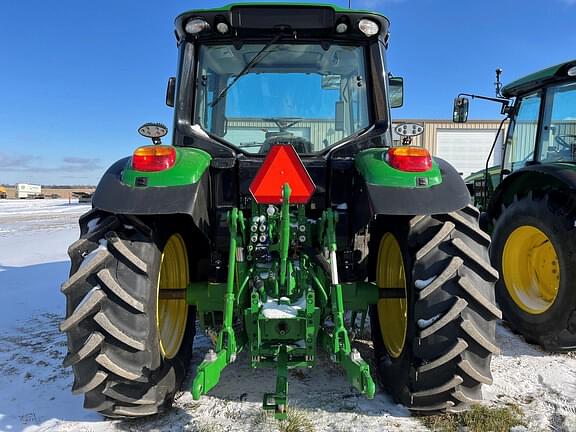 Image of John Deere 6120M equipment image 3