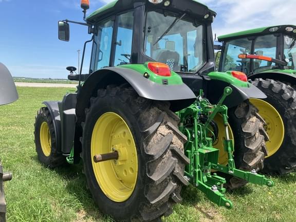 Image of John Deere 6120M equipment image 2