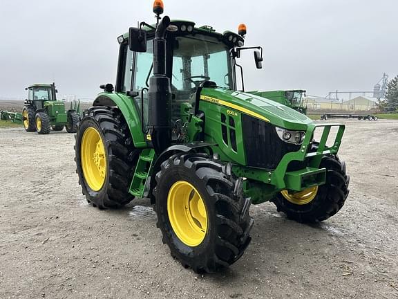 Image of John Deere 6120M equipment image 1