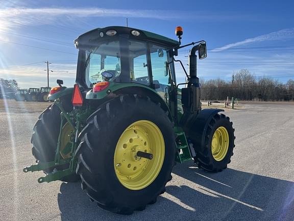 Image of John Deere 6120M equipment image 4