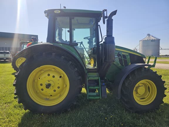 Image of John Deere 6120M equipment image 4