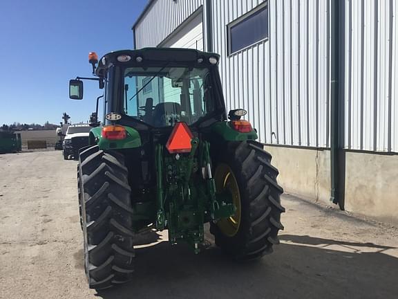 Image of John Deere 6120M equipment image 4