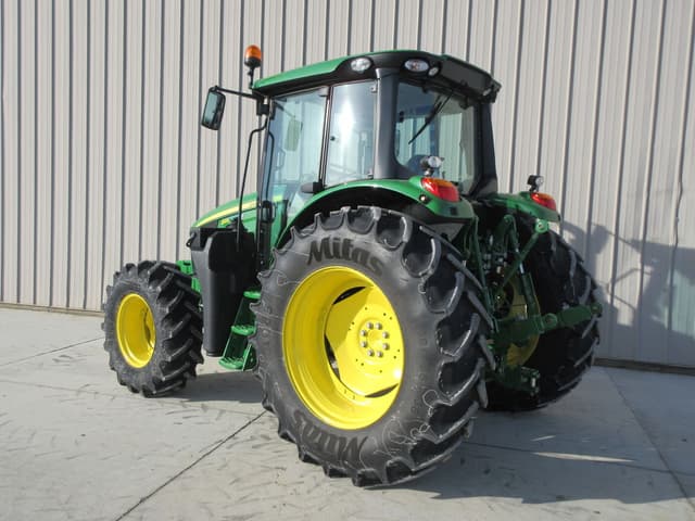 Image of John Deere 6120M equipment image 4