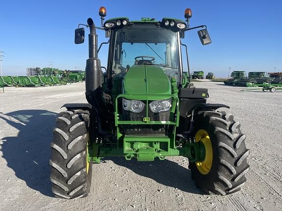 Image of John Deere 6120M equipment image 1