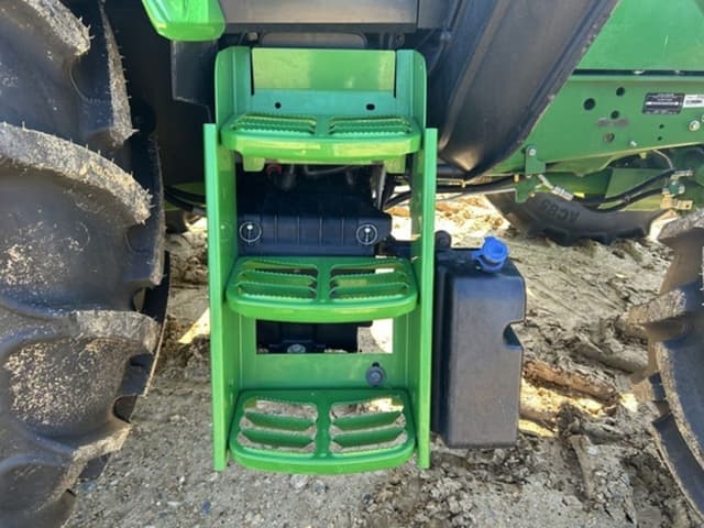 Image of John Deere 6120M equipment image 3