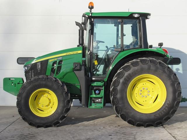 Image of John Deere 6120M equipment image 2