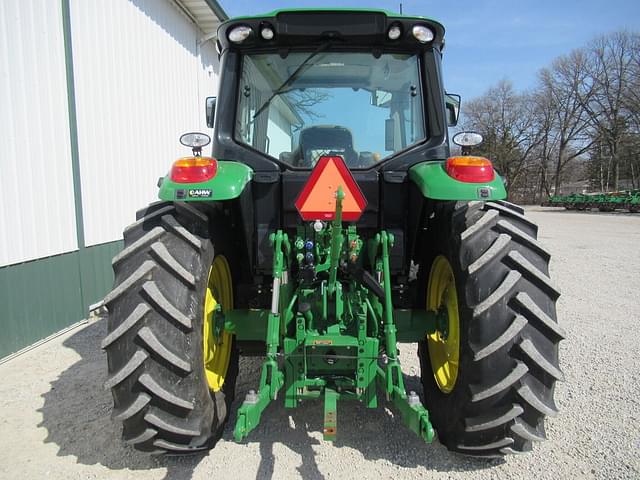 Image of John Deere 6120M equipment image 2