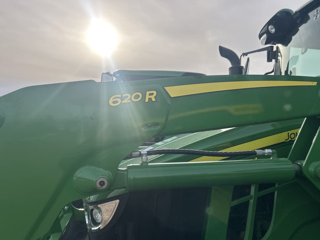 Image of John Deere 6120M Image 0