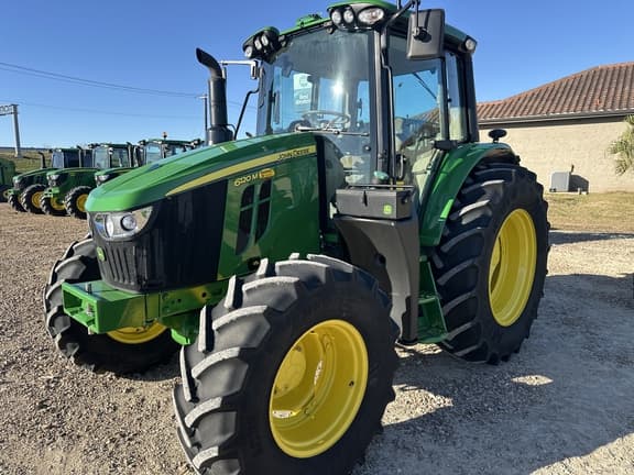 Image of John Deere 6120M equipment image 2