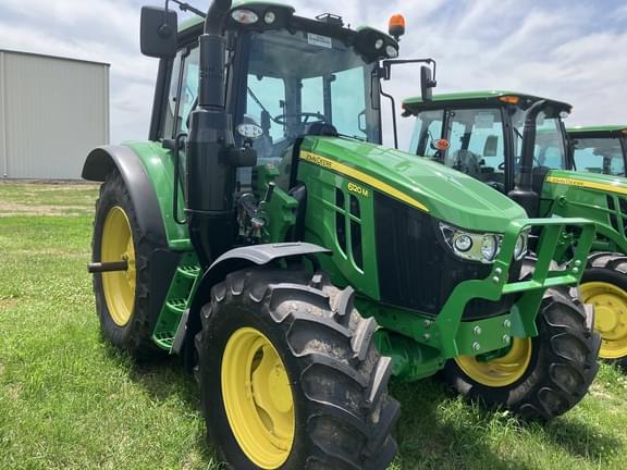 Image of John Deere 6120M equipment image 1