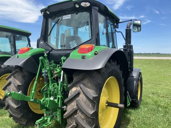 Image of John Deere 6120M equipment image 4
