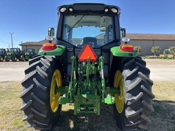 Image of John Deere 6120M equipment image 3