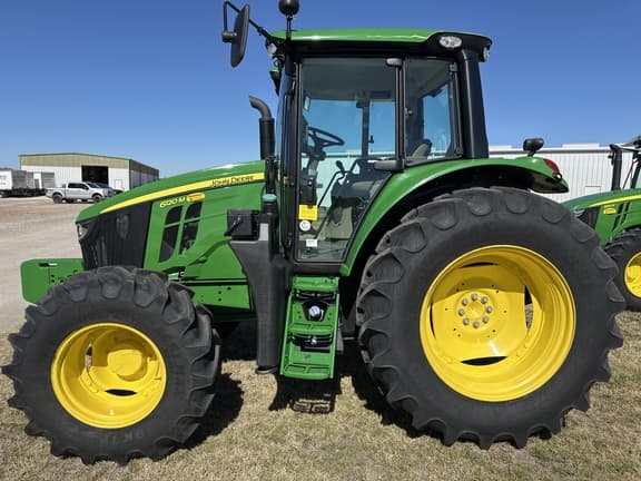 Image of John Deere 6120M equipment image 1