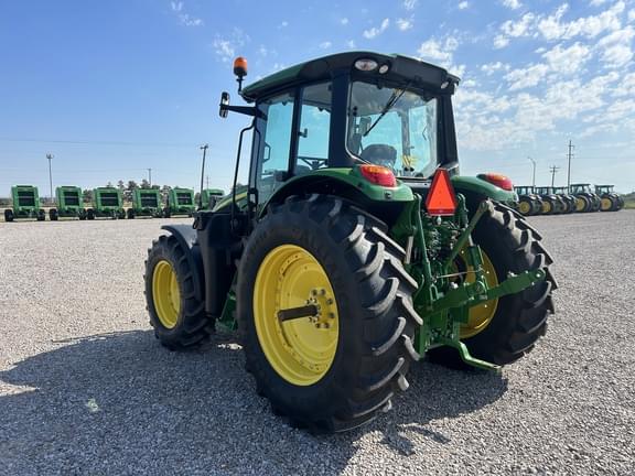 Image of John Deere 6120M equipment image 2