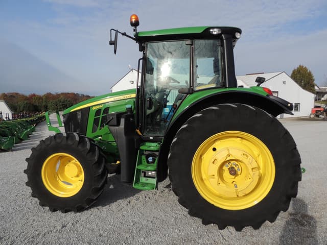 Image of John Deere 6120M equipment image 1