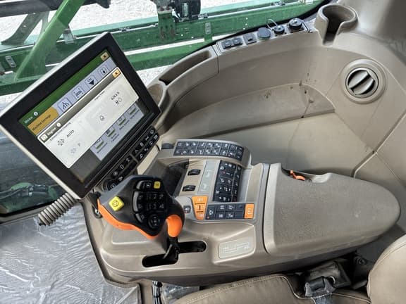 Image of John Deere 612R equipment image 4