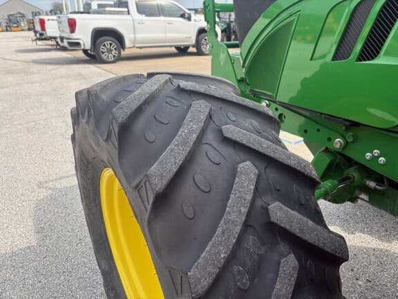 Image of John Deere 6130M equipment image 4