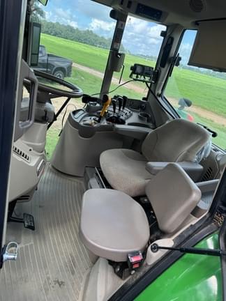 Image of John Deere 6130M equipment image 3