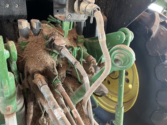 Image of John Deere 6130M equipment image 4