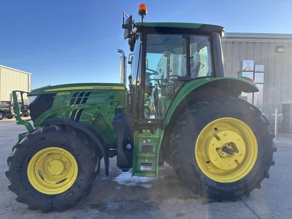 Image of John Deere 6130M equipment image 1