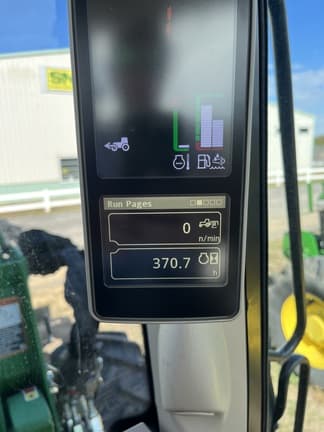 Image of John Deere 6130M equipment image 2