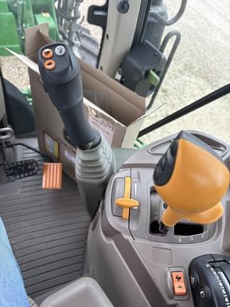 Image of John Deere 6130M equipment image 4