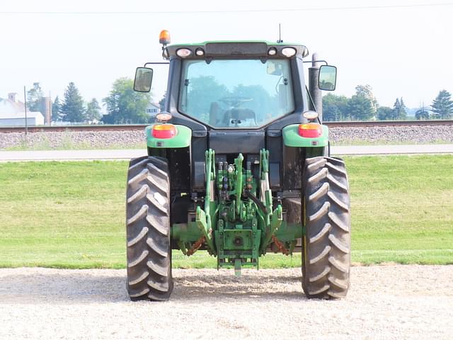 Image of John Deere 6130M equipment image 1