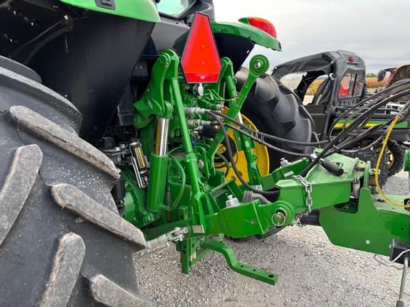 Image of John Deere 6130M equipment image 1