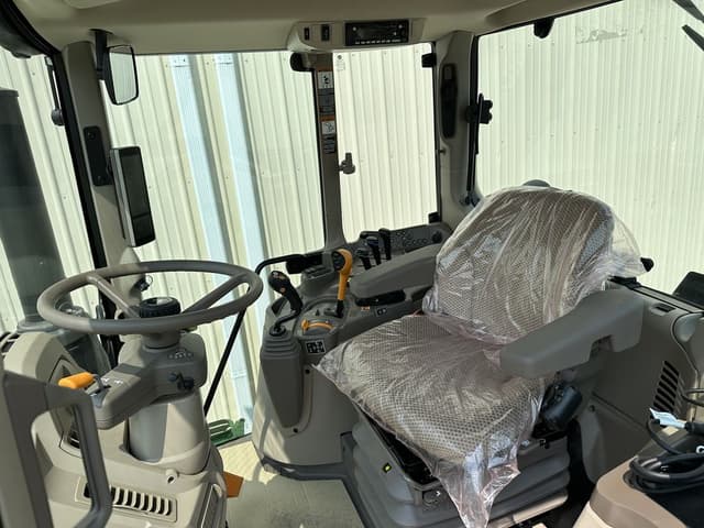 Image of John Deere 6130M equipment image 4