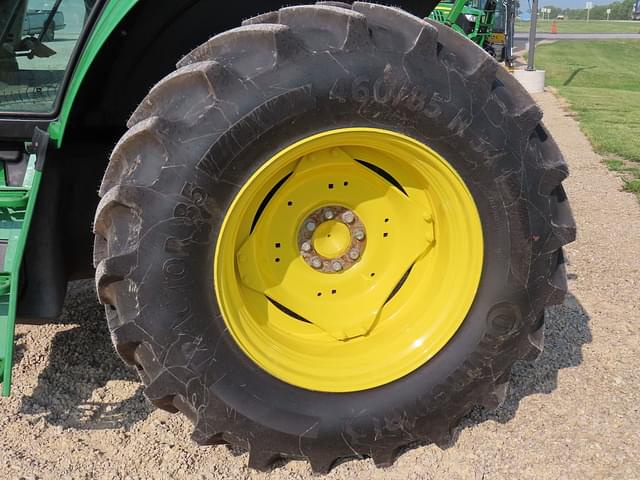 Image of John Deere 6130M equipment image 4