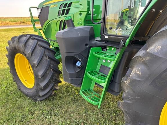 Image of John Deere 6130M equipment image 1
