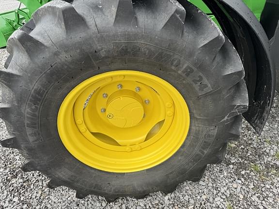 Image of John Deere 6130M equipment image 1